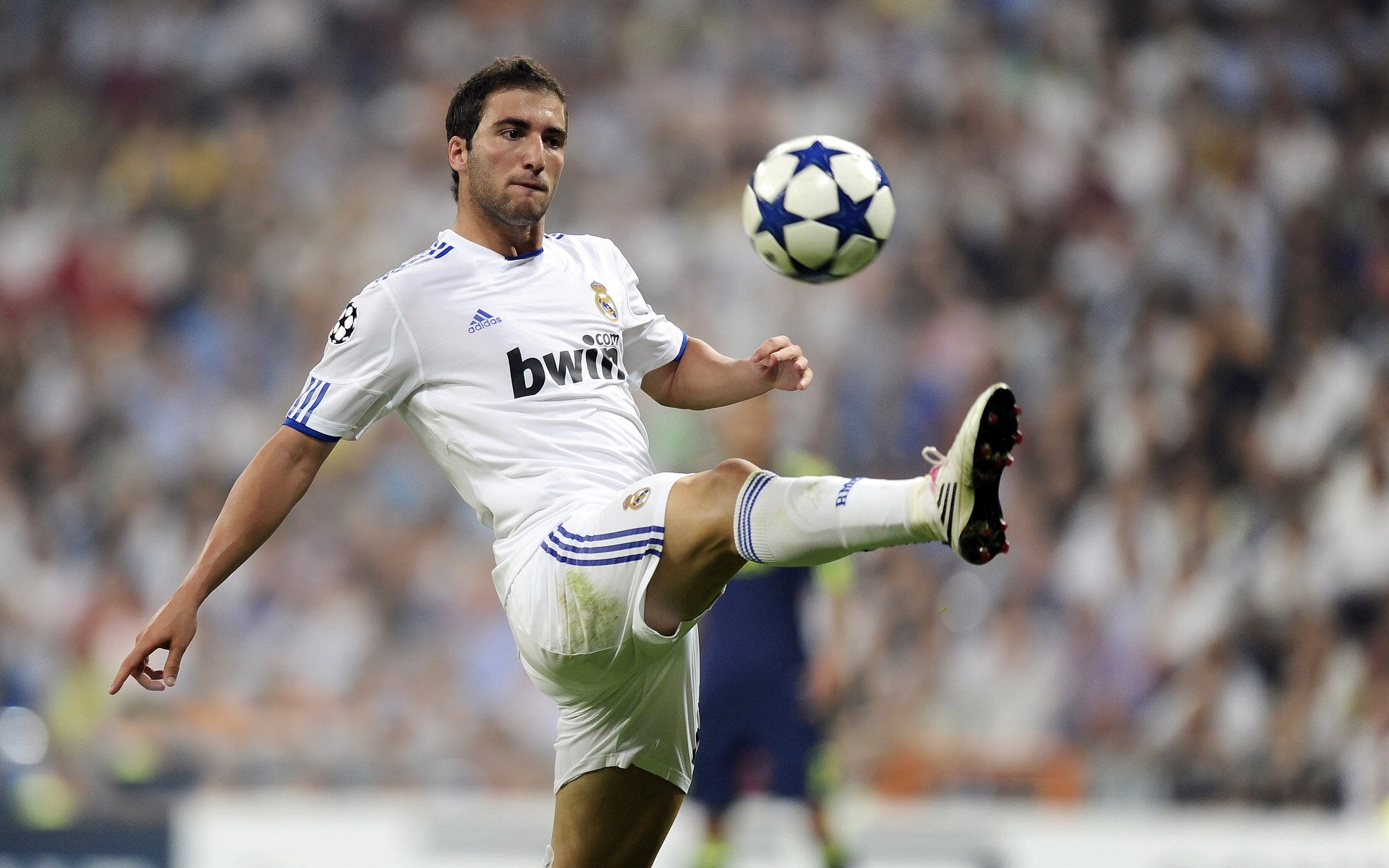 《电竞音乐元素：打造专属电竞主题曲的秘密》，电竞音乐w