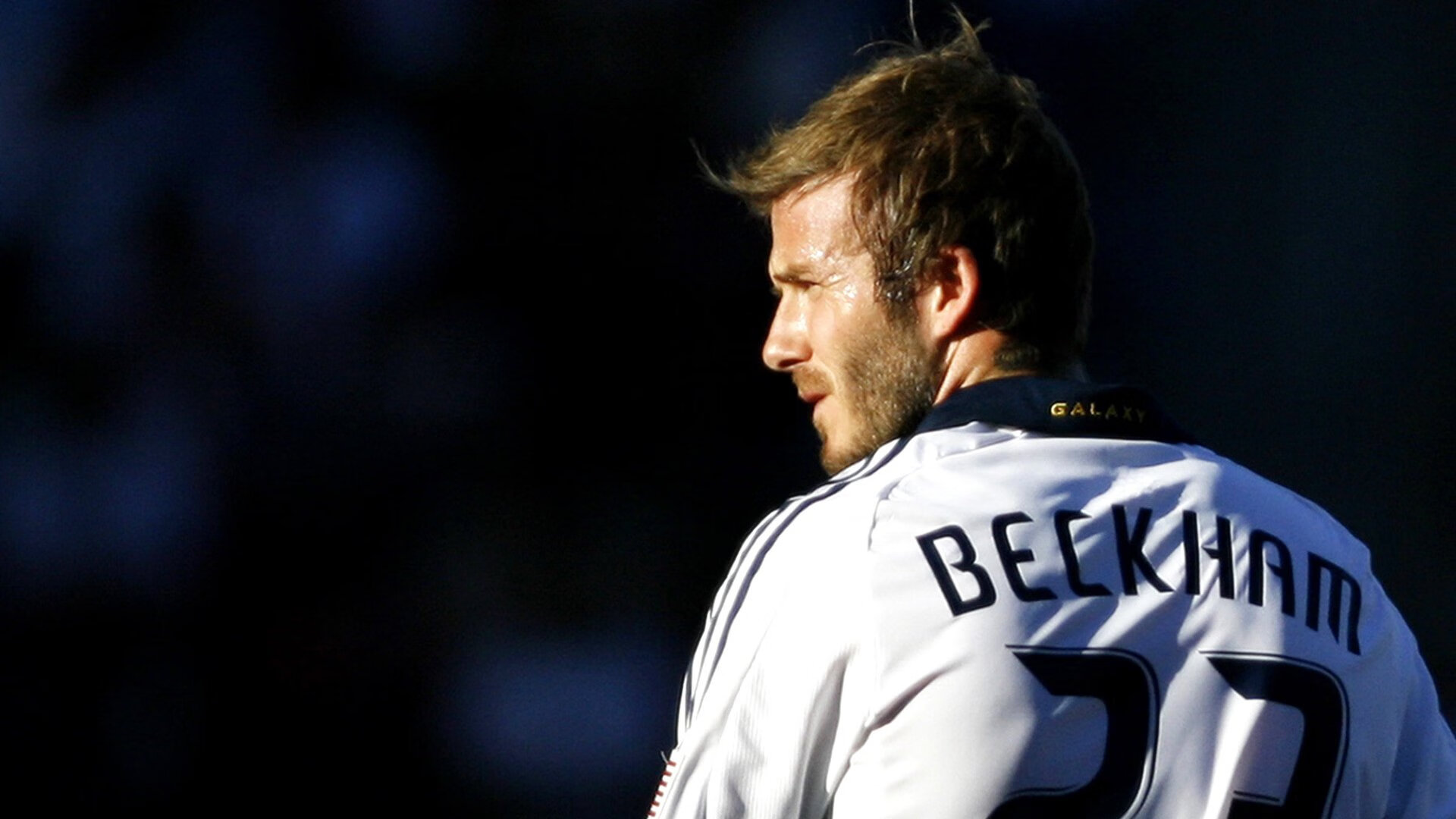 战术分析：如何破解对手的铁壁防守，铁壁防御